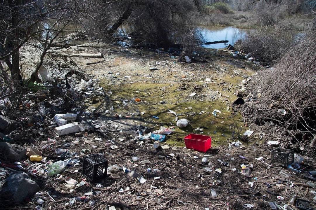 County deps partner to get garbage out of the American River Parkway | The  Sacramento Bee